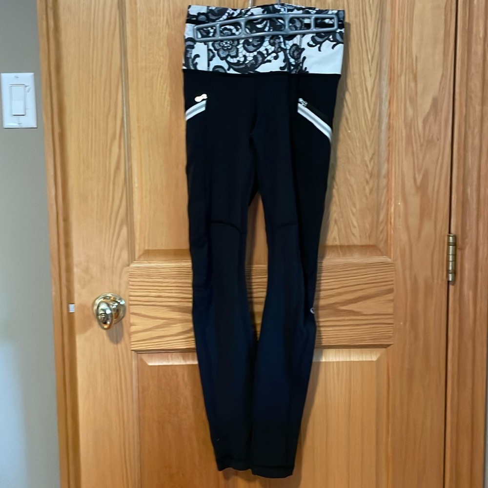 Lululemon legging size 4
